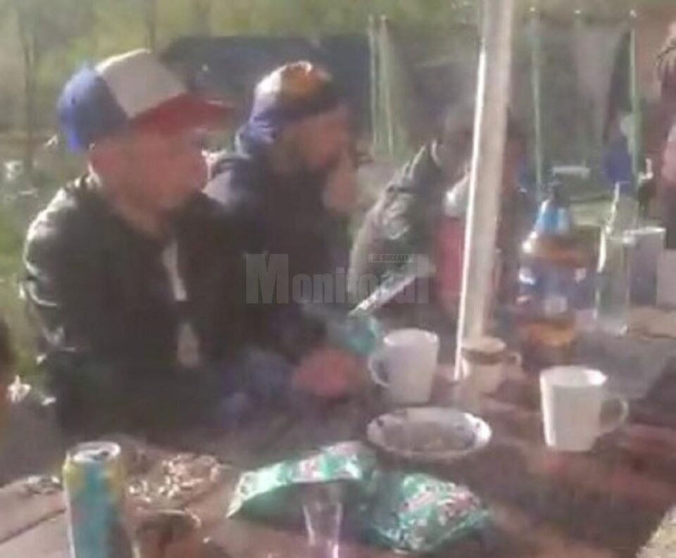 Imagini de la petrecerea transmisă pe Facebook