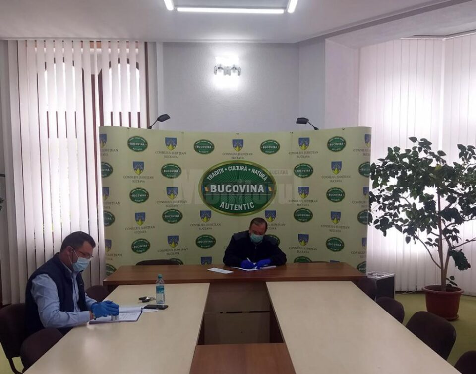 Gheorghe Flutur a semnat contractul pentru începerea lucrărilor de modernizare a drumului Suceava – Liteni - Dolhasca Gheorghe Flutur a semnat contractul pentru începerea lucrărilor de modernizare a drumului Suceava – Liteni - Dolhasca