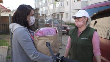 De pe taraba din piață, cu legumele și zarzavaturile pe Facebook și apoi direct la ușa clientului