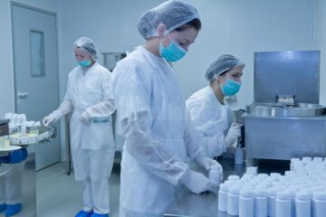 Alevia donează suplimente în valoare de 1.000 de euro Spitalului Județean de Urgență Suceava