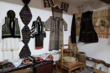 Colecție etnografică impresionantă, la Clubul Copiilor Fălticeni