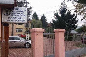 Peste 100 de persoane internate și angajați de la Centrul Costâna sunt infectați cu COVID-19