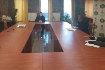 Primarul Ion Lungu și reprezentanții celor trei companii care realizează primul tronson de legatură către Podul Unirii