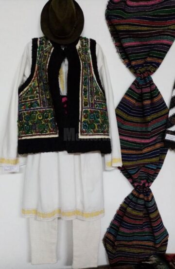 Colecție etnografică impresionantă, la Clubul Copiilor Fălticeni