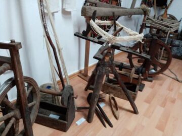 Colecție etnografică impresionantă, la Clubul Copiilor Fălticeni