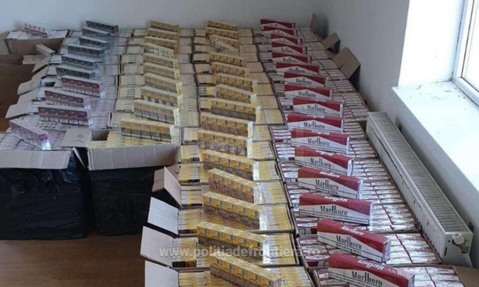 Focuri de armă și țigări de contrabandă de 120.000 de euro capturate în weekend