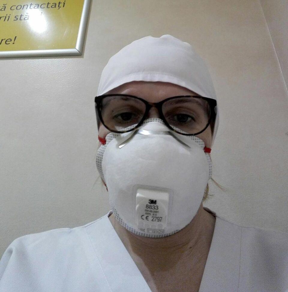 Asistentă din UPU, vindecată la Spitalul Suceava, de COVID-19, după 5 săptămâni grele de boală