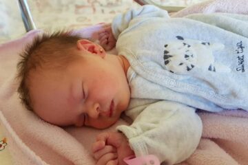 140 de bebeluși născuți la Suceava în timpul Stării de Urgență