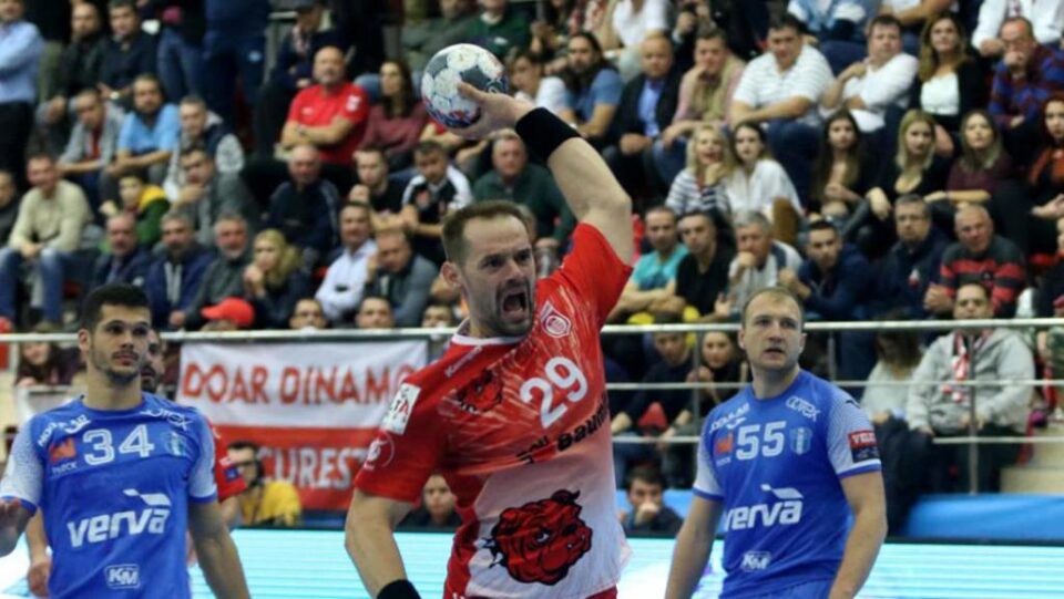 Răzvan Gavriloaia nu este de acord cu decizia FRH, de reluare a campionatului. Foto prosport.ro Răzvan Gavriloaia nu este de acord cu decizia FRH, de reluare a campionatului. Foto prosport.ro