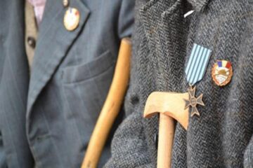 Mesajul lui Ioan Stan de Ziua Veteranilor: „O națiune care se respectă îi cinstește pe cei care au contribuit la istoria ei cu faptele lor”. Foto dcnews.ro