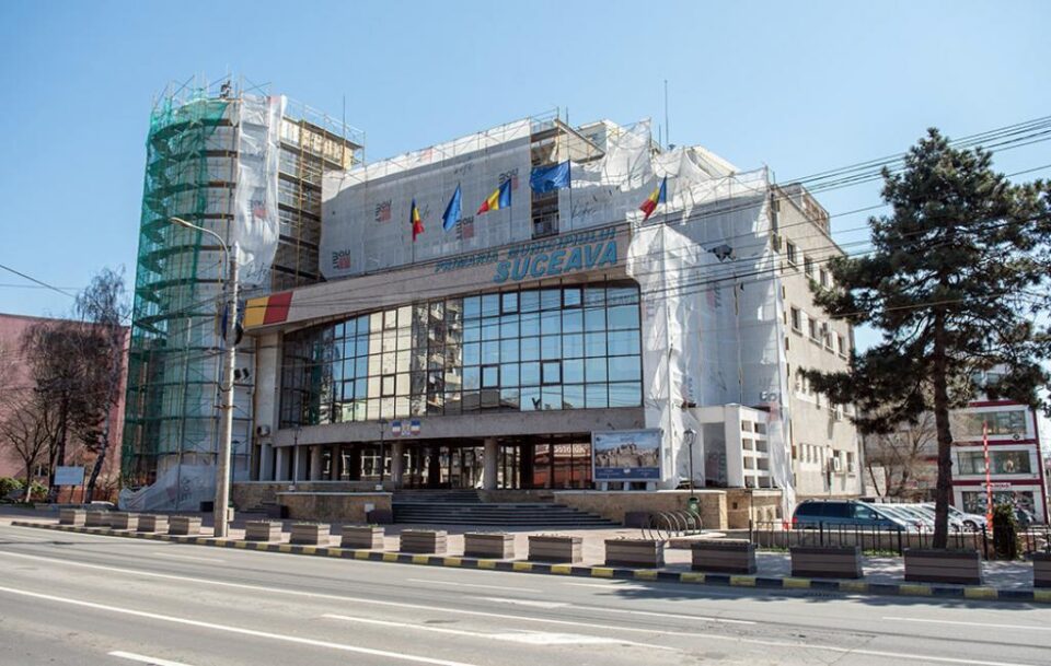 Primăria Suceava are până acum cheltuieli neprevăzute de aproape un milion de euro, generate de criza coronavirusului