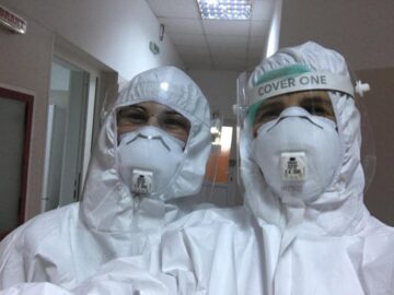 19 asistenți medicali, un brancardier și o infirmieră, voluntari ai Institutului Bucovina, s-au angajat la Spitalul Județean Suceava