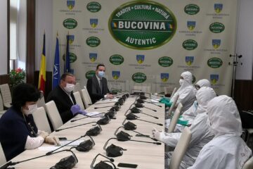 Ședință operativă a administrației județene cu managerii Spitalului Județean Suceava