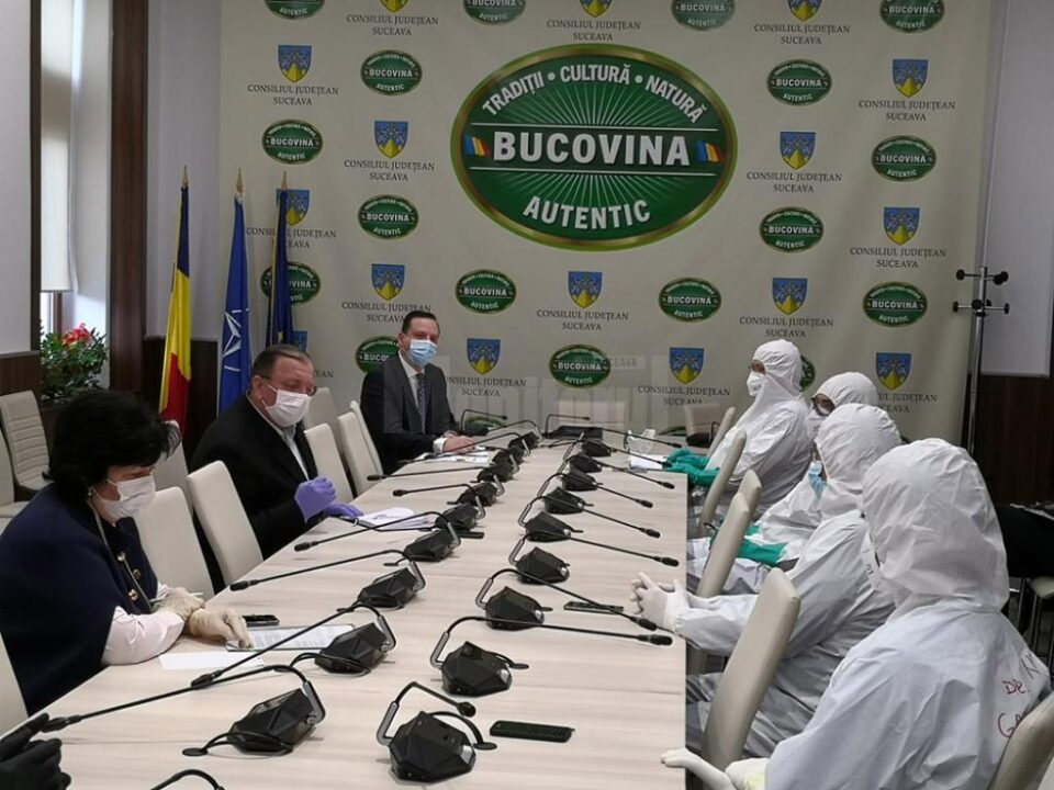 Ședință operativă a administrației județene cu managerii Spitalului Județean Suceava