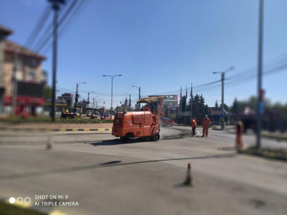 Lucrările de reparații la sensurile giratorii din municipiul Suceava