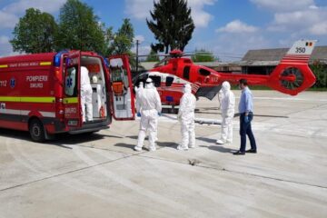 Tânărul care a băut antigel a fost transferat cu elicopterul la Iași