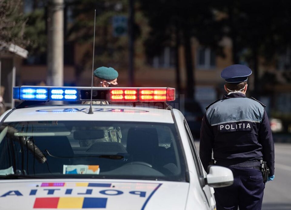 Un tânăr care ar fi încercat să se sinucidă avea la el declarație pe propria răspundere și le-a prezentat-o polițiștilor Un tânăr care ar fi încercat să se sinucidă avea la el declarație pe propria răspundere și le-a prezentat-o polițiștilor