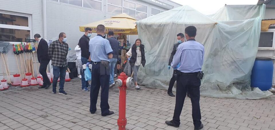 Client înjunghiat în piept de un comerciant, în Piața Burdujeni