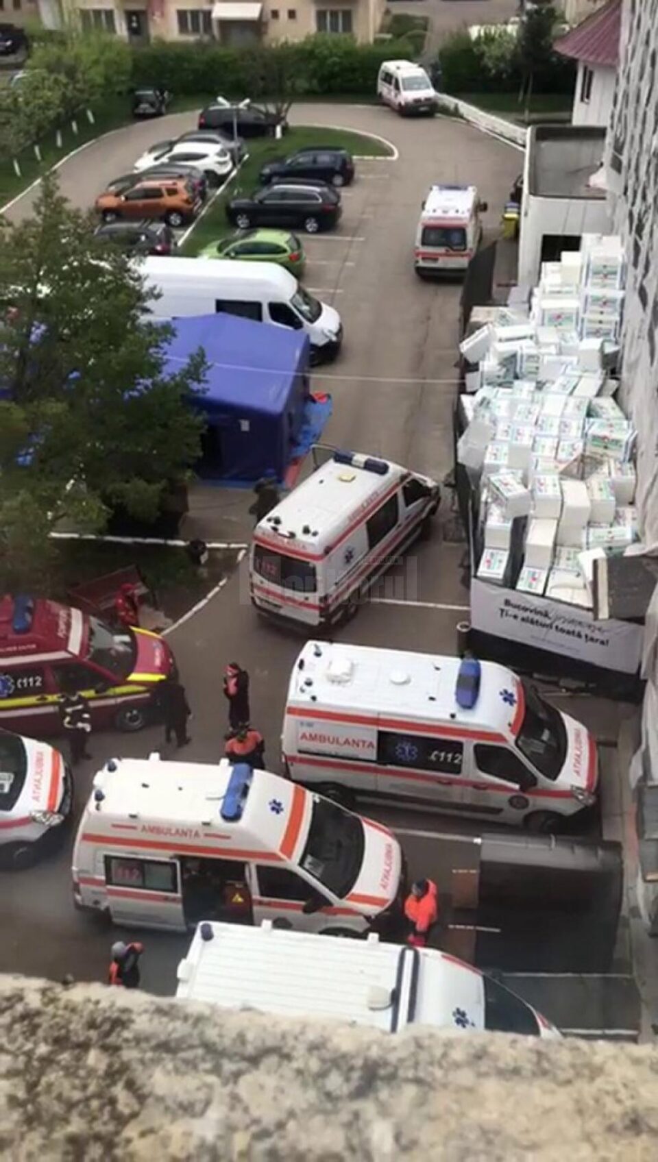 Coadă de ambulanțe la Spitalul Rădăuți