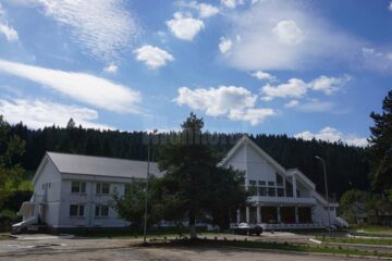 Angajații centrelor rezidențiale aflate câte 14 zile în izolare își vor primi integral salariile