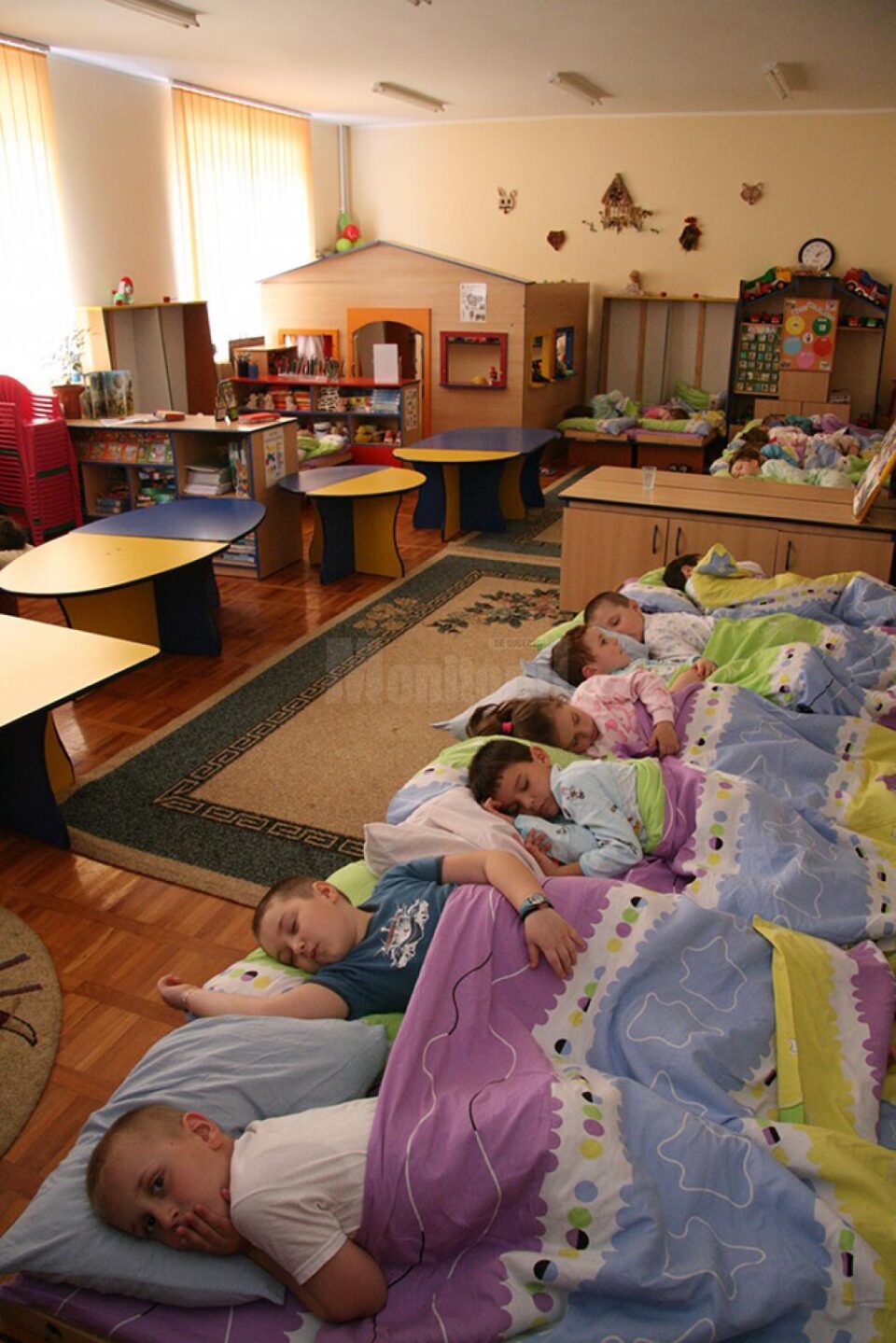 Învățământul obligatoriu începe cu grupa mare de grădiniță