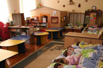 Învățământul obligatoriu începe cu grupa mare de grădiniță