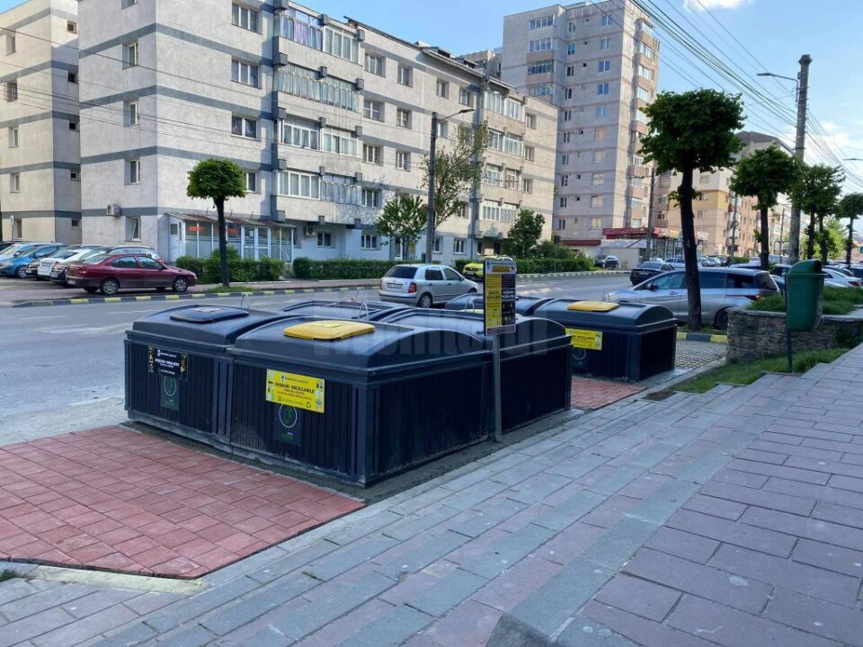 Noul punct de colectare a deșeurilor de pe laterala bulevardului George Enescu