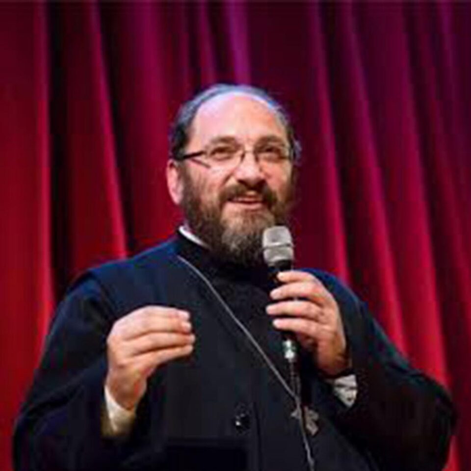 „Gaudeamus Igitur!” – gând absolvenților și elevilor, părinților și colegilor dascăli „Gaudeamus Igitur!” – gând absolvenților și elevilor, părinților și colegilor dascăli