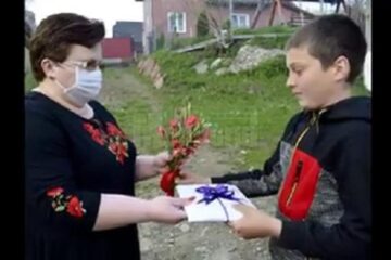 Peste 100 de cărți au ajuns la elevi din Moldovița, din partea Fundației Autonom