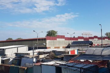 Complexul comercial Bazar rămâne închis