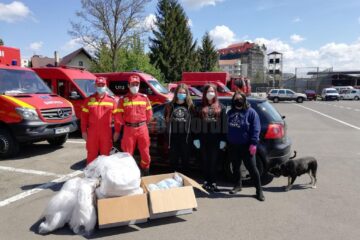 Asociația „Beard Brothers” sprijină personalul medical din prima linie, prin campania „We Stand Together”