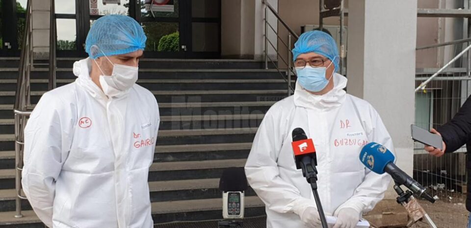 Directorul medical, dr. Valeriu Gavrilovici, și managerul Anatolii Buzdugan