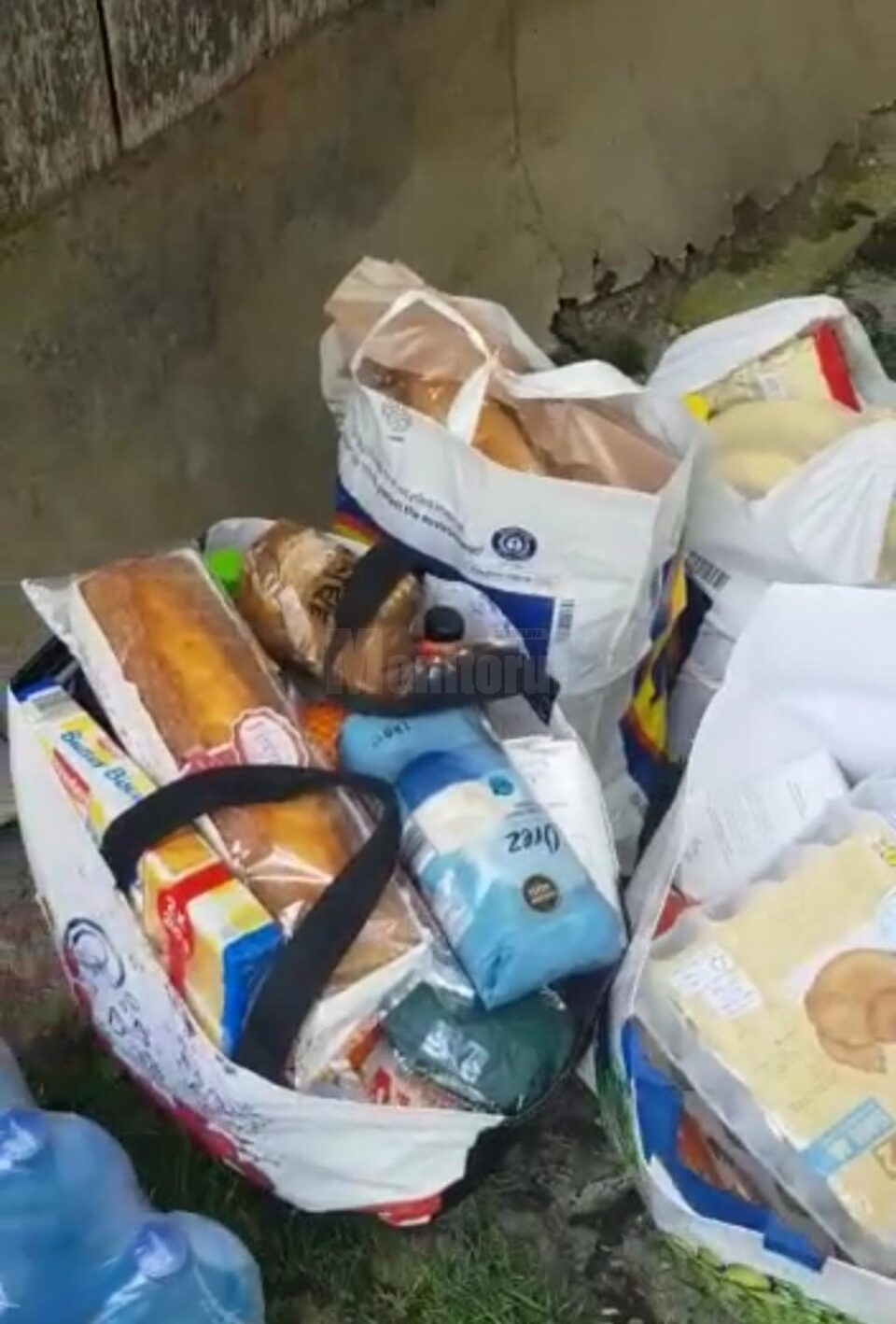 Bărbatul din Mihoveni a primit alimente