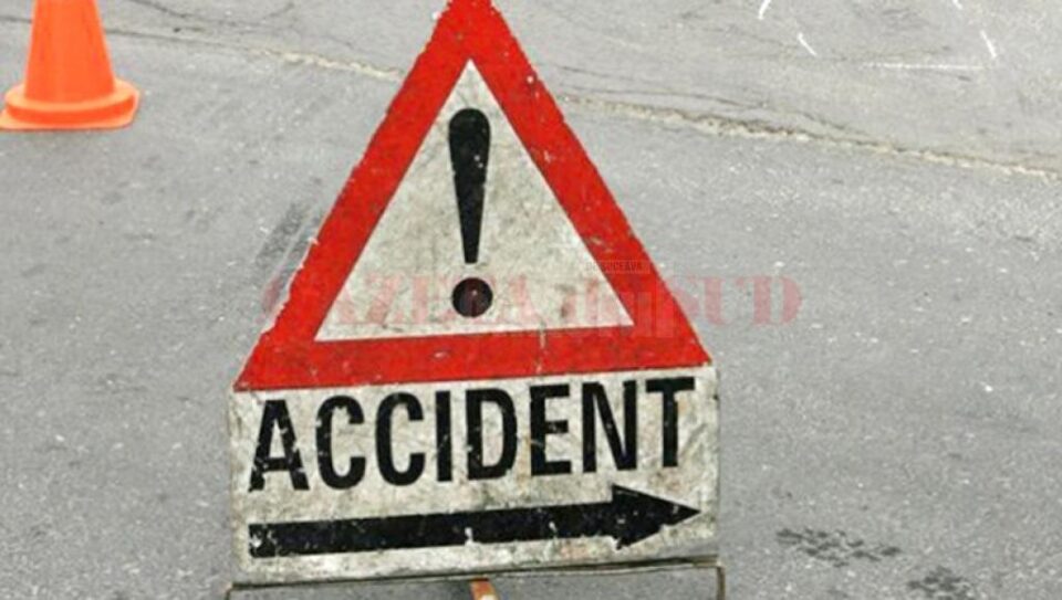 Doi răniți grav, într-un accident produs de un șofer de 19 ani care nu a acordat prioritate Doi răniți grav, într-un accident produs de un șofer de 19 ani care nu a acordat prioritate