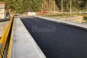 În Iacobeni s-a construit un pod nou peste râul Bistrița
