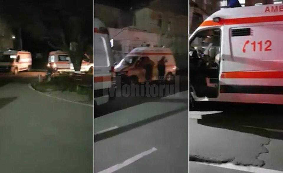 Ambulanțe adunate luni noapte la Spitalul Rădăuți