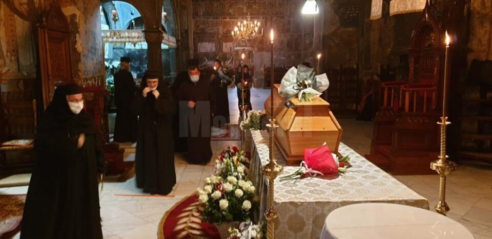 Sicriul cu trupul Părintelui Arhiepiscop Pimen a ajuns la Suceava și a poposit în Catedrala Arhiepiscopală