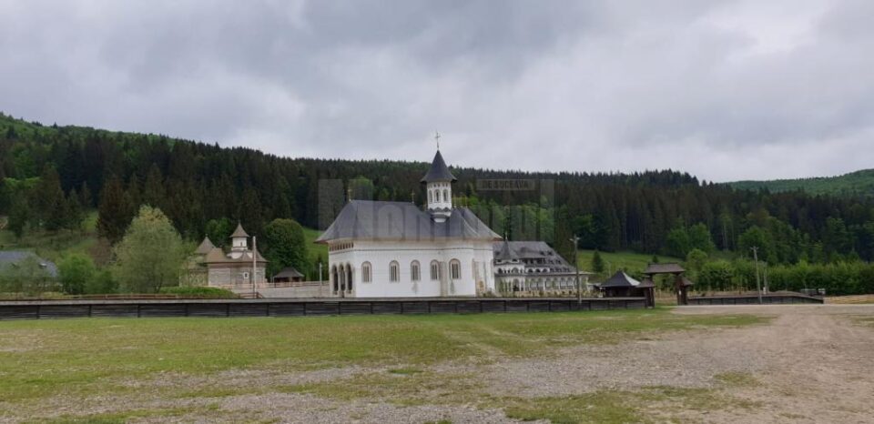 Schitul Sihăstria Putnei