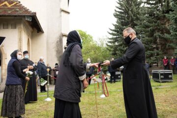 ÎPS Pimen s-a întors acasă. Mâine va fi înmormântat la Sihăstria Putnei. Foto: Ema Motrescu