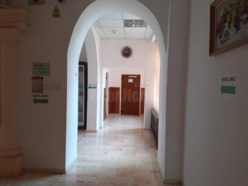 Pregătiri în școli pentru reluarea activității. Tunel de dezinfecție, circuite delimitate și măsuri speciale, la Colegiul ”Spiru Haret”