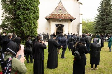 ÎPS Pimen s-a întors acasă. Mâine va fi înmormântat la Sihăstria Putnei. Foto: Ema Motrescu