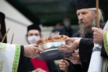 ÎPS Pimen s-a întors acasă. Mâine va fi înmormântat la Sihăstria Putnei. Foto: Ema Motrescu