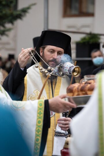 ÎPS Pimen s-a întors acasă. Mâine va fi înmormântat la Sihăstria Putnei. Foto: Ema Motrescu
