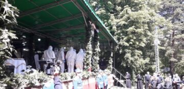 Slujba înmormântării Părintelui Arhiepiscop Pimen este oficiată acum, la Catedrala Arhiepiscopală din Suceava