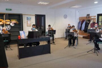 Ansamblul „Ciprian Porumbescu” a interpretat „Balada” lui Ciprian Porumbescu în semn de omagiu față de ÎPS Pimen