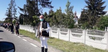 Pe traseul străbătut de cortegiu