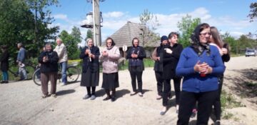 Pe traseul străbătut de cortegiu