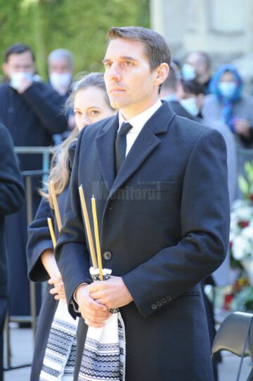 Arhipăstorul Bucovinei a plecat spre locul de veci pe un drum udat de lacrimi și presărat cu flori