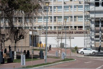 Cei șase răniți au fost transportați cu ambulanțele la Unitatea de Primiri Urgențe Suceava