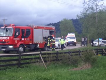 În urma impactului, un bărbat a murit iar ceilalți cinci au ajuns la spital